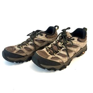 Merrell Men’s Moab 3 hiking shoes in color walnut, size 10.5